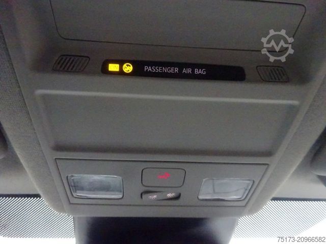 Panel van VOLKSWAGEN Transporter T7 Kasten 170PS DSG KR ACC LED 360