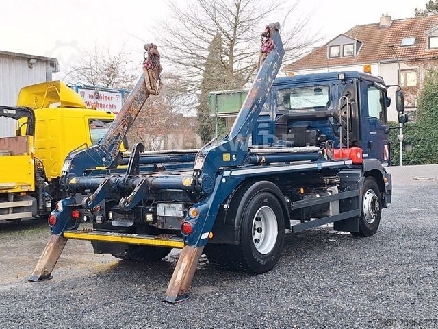 Roll-off tipper truck MAN TGM 15.250 MEILLER AK 10 - SCHALTGETRIEBE - 16t