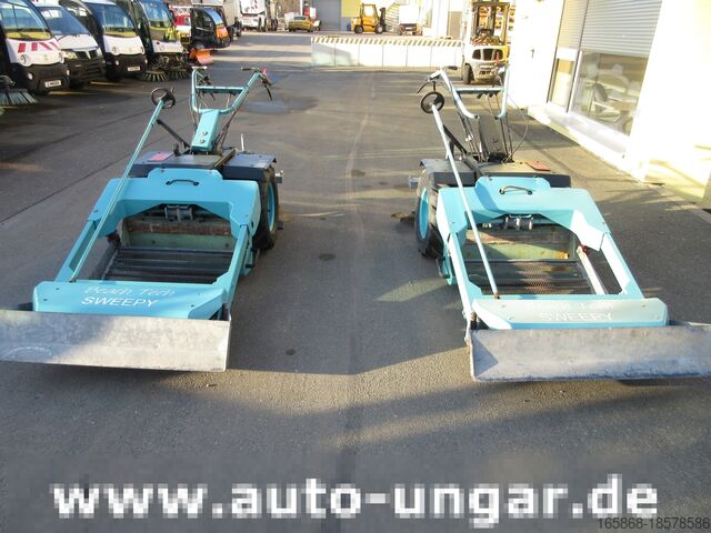 Strandreiniger Beachtech Sweepy walk-behind Beachcleaner Strandre