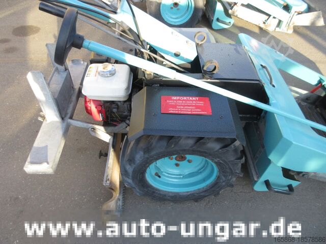 Beach cleaners Beachtech Sweepy walk-behind Beachcleaner Strandre