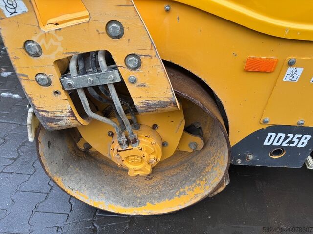 Tandem roller Volvo DD 25 B