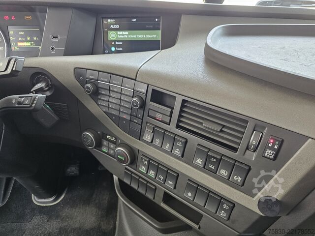 Loading platform Volvo FH 16 750 8x4 / RETARDER / FASSI 71 TM + JIB