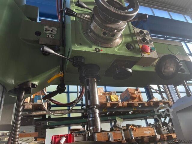 Radial Drilling Machine - Portable MAS KOVOSVIT VO 32