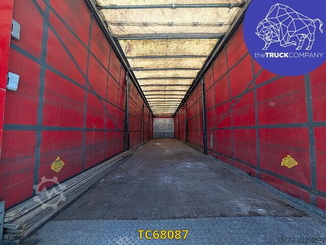 Sliding tarpaulins Schmitz Cargobull 