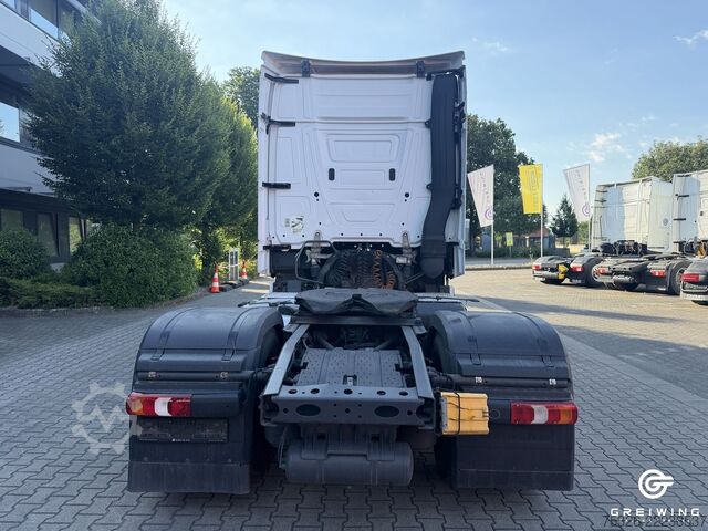 Standard tractor unit MERCEDES-BENZ ACTROS 1851 Gigaspace PTO Retarder Standklima
