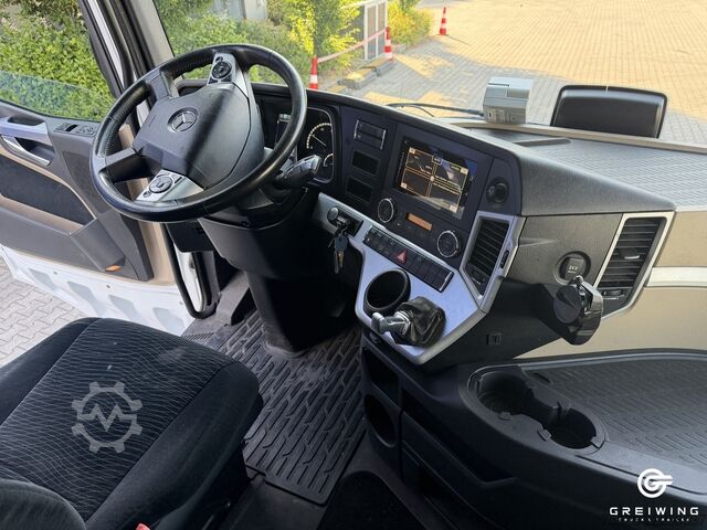 Standard tractor unit MERCEDES-BENZ ACTROS 1851 Gigaspace PTO Retarder Standklima