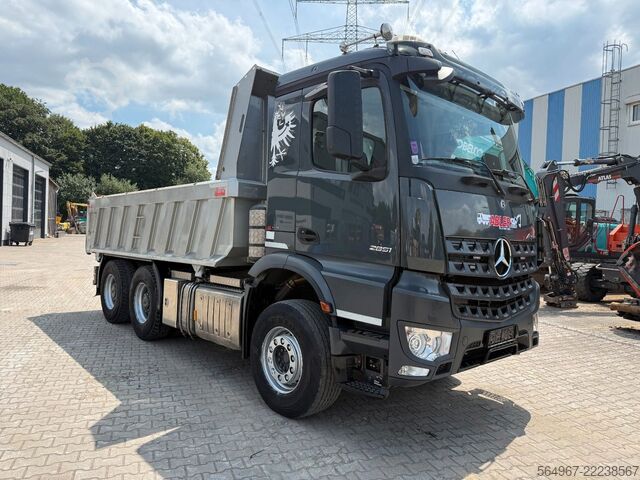 Tipper truck MERCEDES-BENZ Arocs 2851 MP5 Retarder AHK