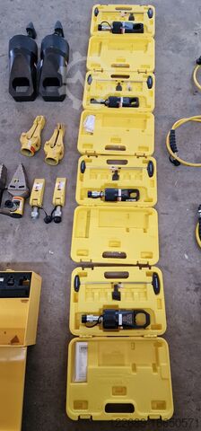 Hydraulic tools with 700 bar pumps Enerpac verschiedene Modelle