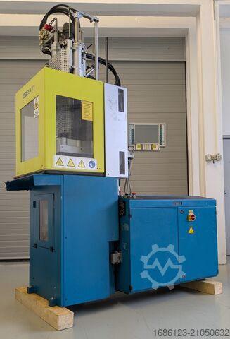 Spritzgießmaschine BOY 35 A VV