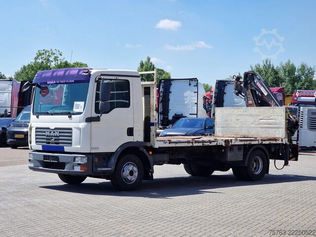 Crane truck MAN TGL 12.210 - HIAB 077 DUO Crane / Grua - Manual...