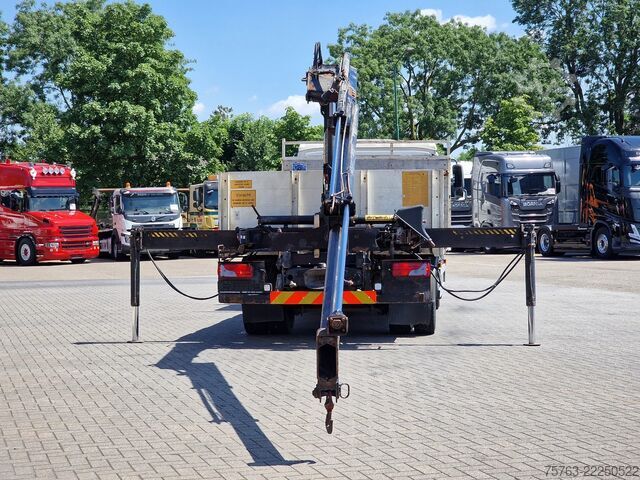 Kranwagen MAN TGL 12.210 - HIAB 077 DUO Crane / Grua - Manual...