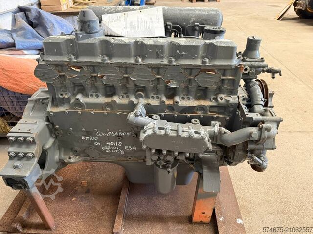 Motor Hino EM100 overhauled