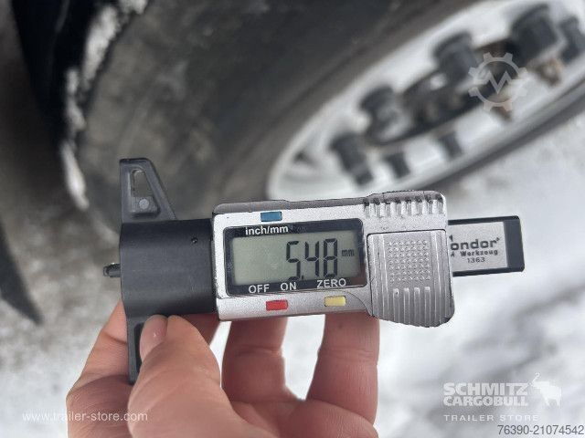 Auflieger mit Pritsche & Plane Schmitz Cargobull Semitrailer Curtainsider Standard