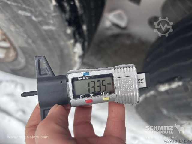 Auflieger mit Pritsche & Plane Schmitz Cargobull Semitrailer Curtainsider Standard