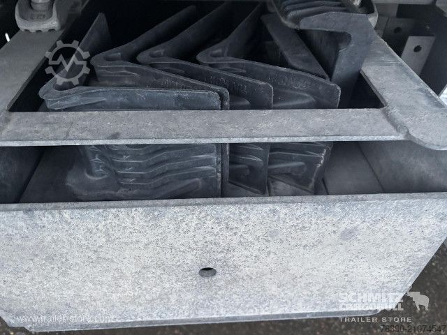 Auflieger mit Pritsche & Plane Schmitz Cargobull Semitrailer Curtainsider Standard