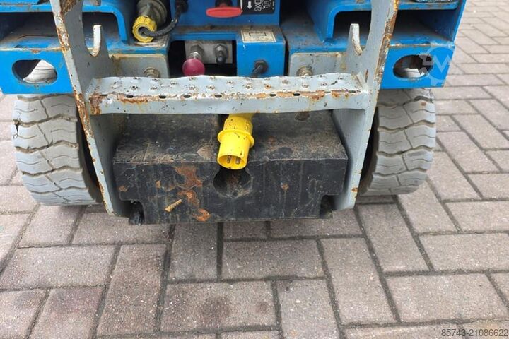 Scherenhebebühne Genie GS1932 Electric, Working Height 7.8 m, 227kg Capac