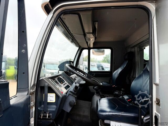 Viehtransporter LKW MAN 10220 5  Pferde Wohnung /Dusche