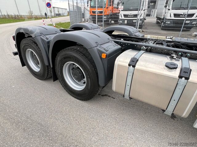 Truck chassis MAN TGS 33.510 BB 6x4 CH/RS 3,30 m/59 to./NA/AHK/Neu