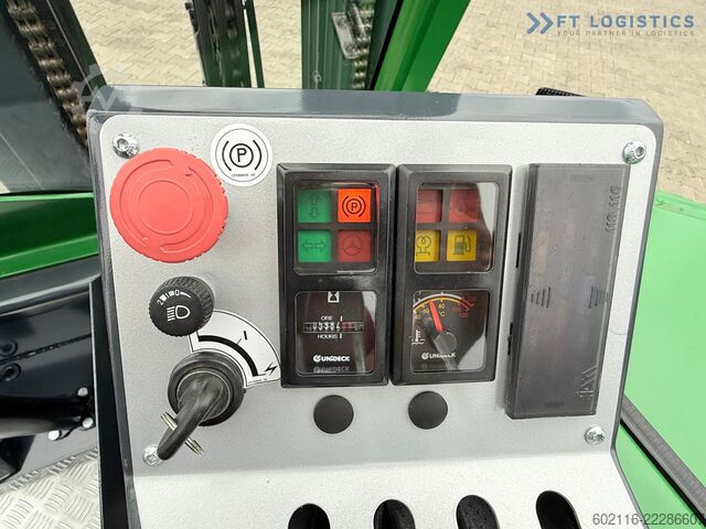 4-way forklift Combilift CB3000 / TRIPLEX 4900MM / FREE LIFT