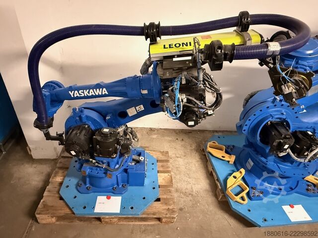 Robotersystem (3x) mit DX200 Steuerung Yaskawa (2x) MH280 II + (1x) MH50 II
