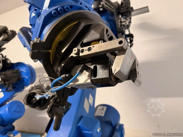 Robotersystem (3x) mit DX200 Steuerung Yaskawa (2x) MH280 II + (1x) MH50 II