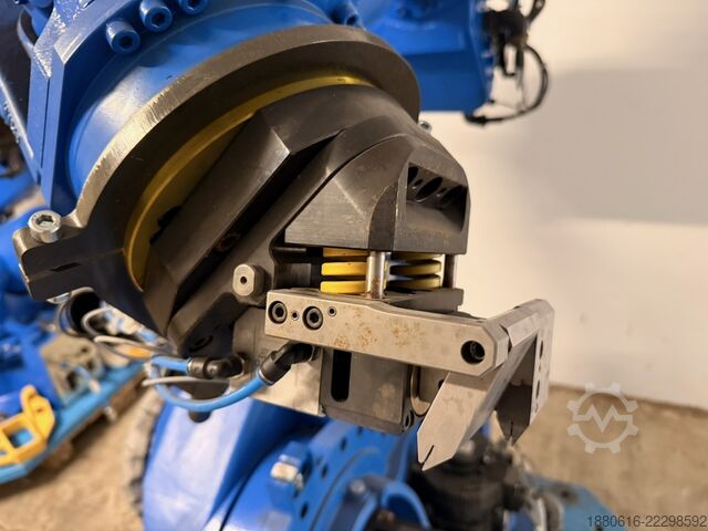 Robotersystem (3x) mit DX200 Steuerung Yaskawa (2x) MH280 II + (1x) MH50 II