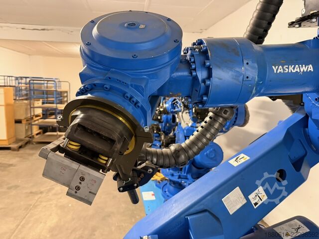 Robotersystem (3x) mit DX200 Steuerung Yaskawa (2x) MH280 II + (1x) MH50 II