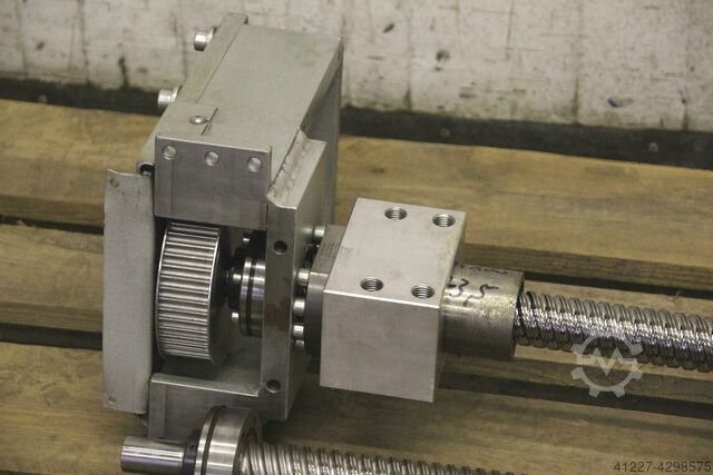 Ball screw with nut Rexroth Gewindelänge 1150