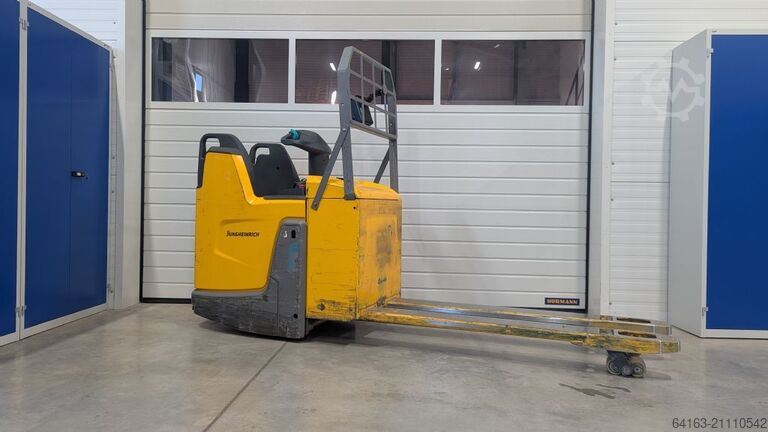 Niederhubwagen Jungheinrich ERE 225 f. P.