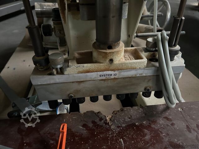 Drilling and inserting machine Gannomat 192