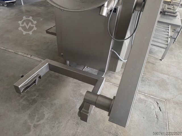Meat processing machine NADZIEWARKA HANDTMANN Z OBKRĘCARKĄ VF616