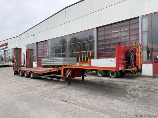 Low loader semitrailer Kässbohrer LB3E  3 Achs Satteltieflader, komplett überfahrbar