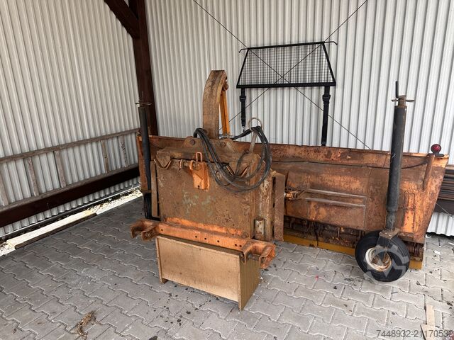Anbaugerät für landwirtschaftliche Traktoren (Schneeschild) Schneeschild 600 kg 3000 mm