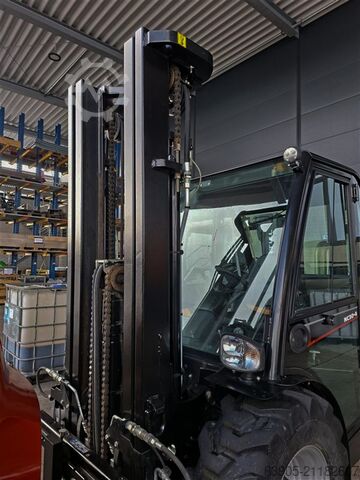 Geländestapler Manitou MC 30-4