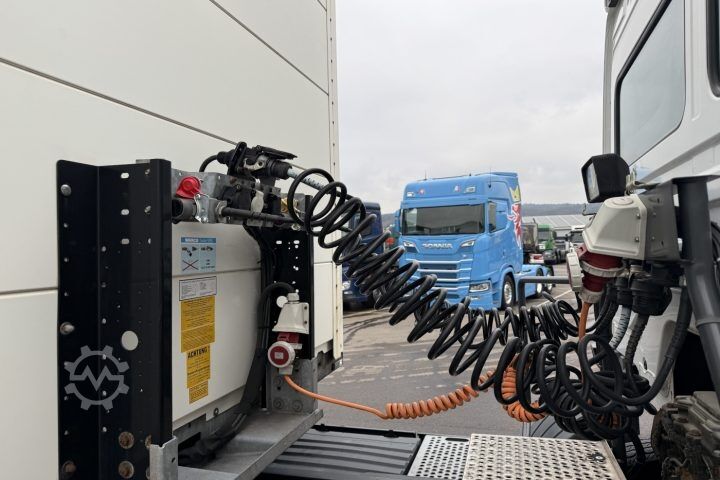 Standard SZM Mercedes-Benz Atego 1327 SZM+Auflieger / Swiss-Vehicle