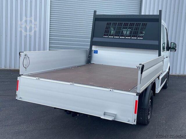 Pritschenwagen MAN TGE 3.180 Pritsche DOKA MR 4x4 ACC LED DIFF-SPER
