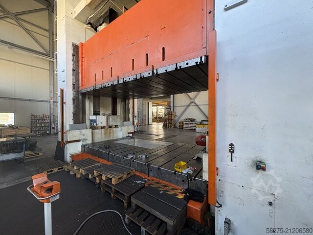 Pressen FMI MECFOND S4.900. 4572x2438