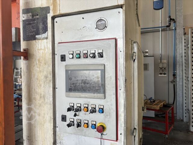 Pressen RAVNE DE.400. 2740X1530