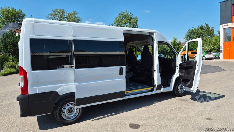High top van PEUGEOT Boxer  Hochraum 9 Sitzer L3H2 verglast BlueHDi