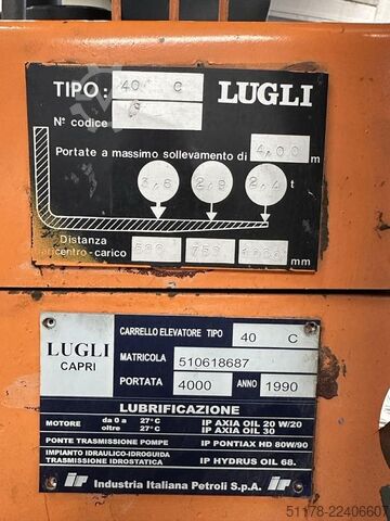 Lugli 40C Dieselstapler Baujahr 1990, zwillingsbereift, mit Seitenschub. Lugli 40C