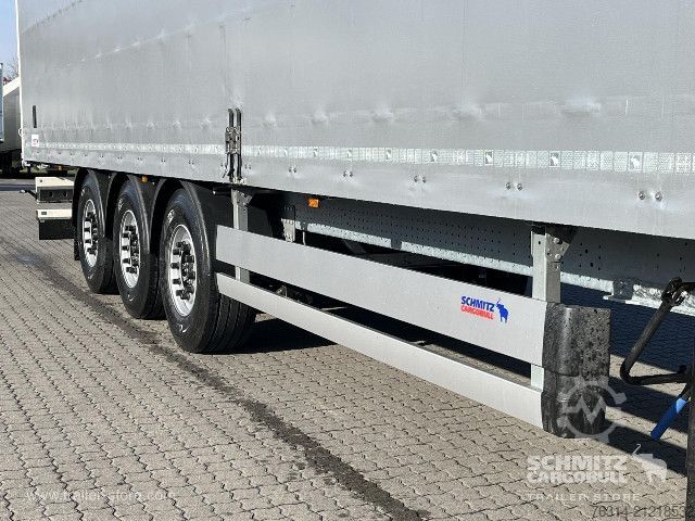 Auflieger mit Pritsche & Plane Schmitz Cargobull Curtainsider Standard Getränke