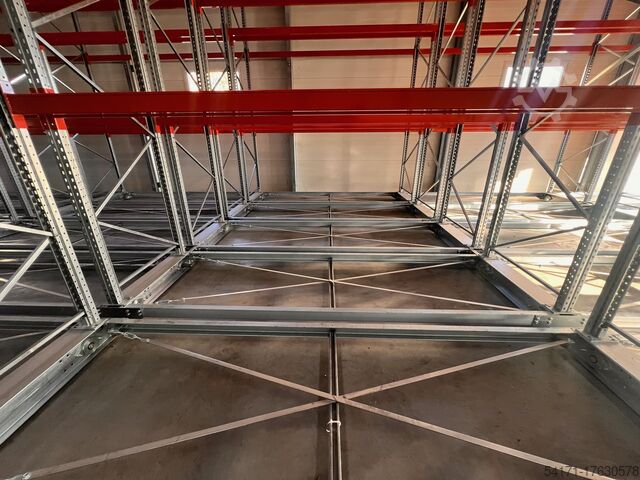 Heavy duty shelf Dexion P90 Palettenregale