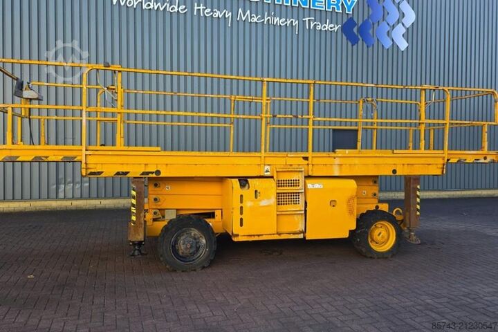 Scherenhebebühne Haulotte H12SXL As-Is, Diesel, 4x4 Drive, 12m Working Heigh