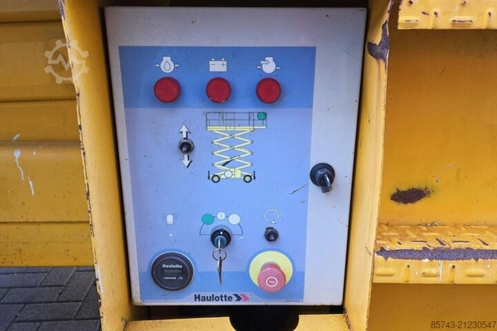 Scherenhebebühne Haulotte H12SXL As-Is, Diesel, 4x4 Drive, 12m Working Heigh