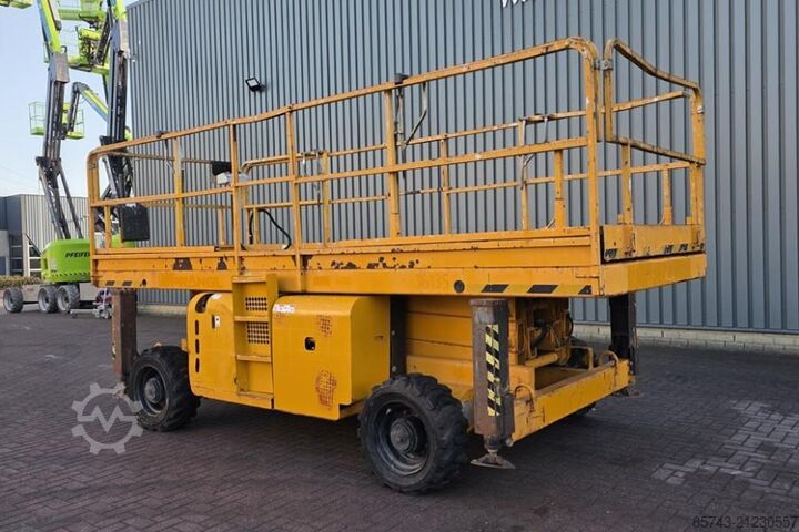 Scherenhebebühne Haulotte H12SXL As-Is, Diesel, 4x4 Drive, 12m Working Heigh