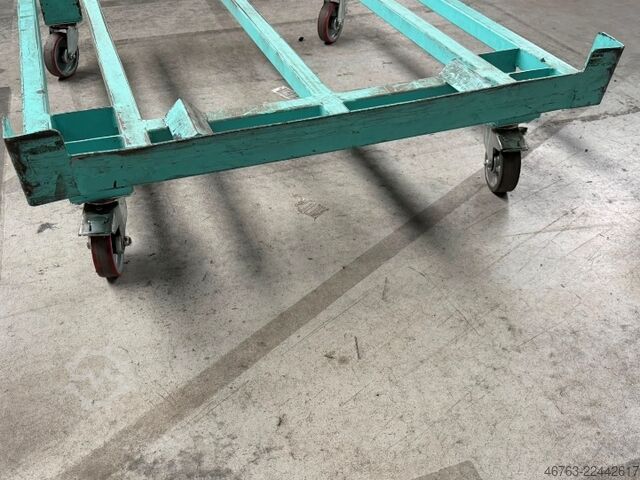 Rollbare Palettenwagen Euro und INdustr  