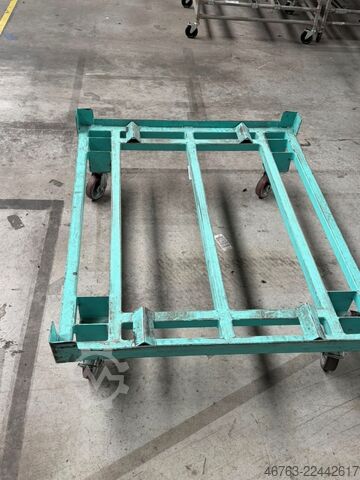 Rollbare Palettenwagen Euro und INdustr  