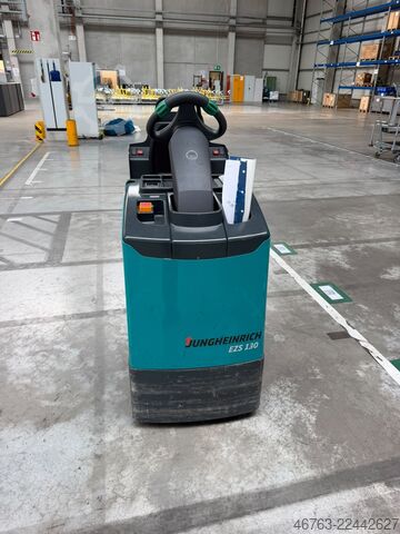 Schlepper Jungheinrich EZS 130