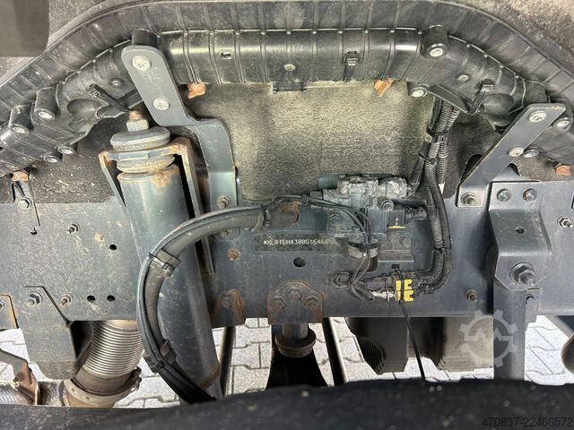 Standard tractor unit DAF XF 460 SSC / Retarder