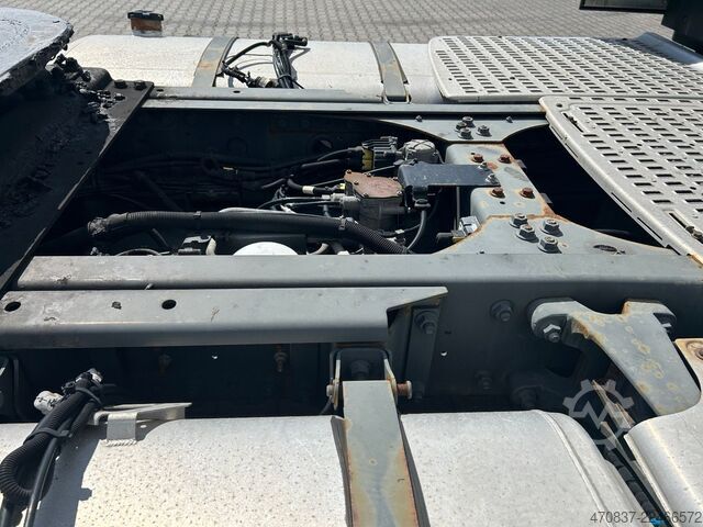 Standard tractor unit DAF XF 460 SSC / Retarder